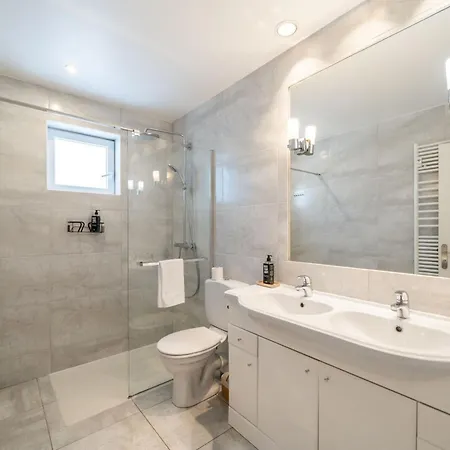 Eden Azur - Hoteliere Aparthotel Golfe-Juan