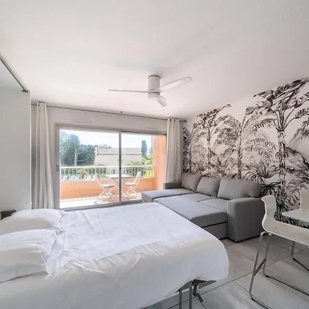 Eden Azur - Hoteliere Aparthotel Golfe-Juan