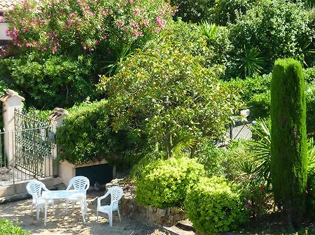 Eden Azur - Hoteliere 2* Golfe-Juan